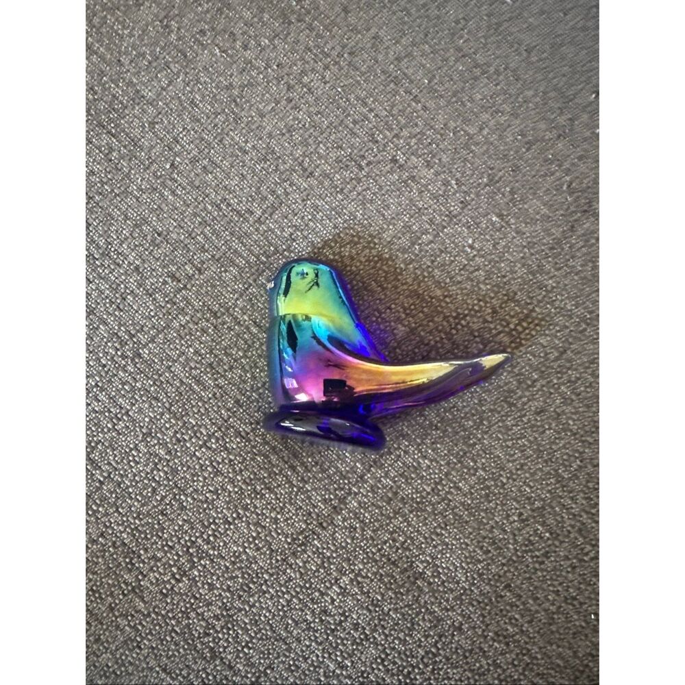 Leo Ward Signed 2001 Art Glass Bird Figurine Iridescent Blue Purple